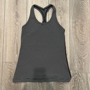 Lululemon tank size small
